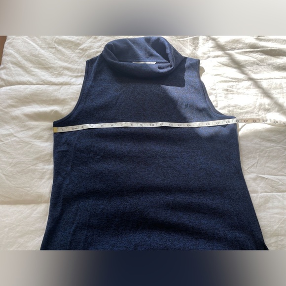 Exclusively Misook Blue Sleeveless Turtleneck Blouse Size L - Picture 5 of 6